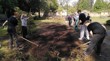 Arbeitseinsatz auf dem Nordfriedhof