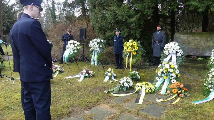 Stilles Gedenken zum 13. Februar auf dem Dresdner Nordfriedhof